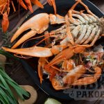 How to eat crayfish?